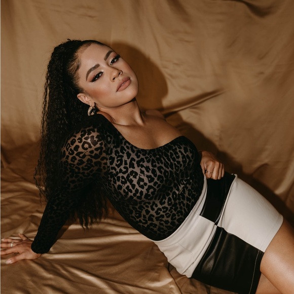 Tops - One shoulder bodysuit in black